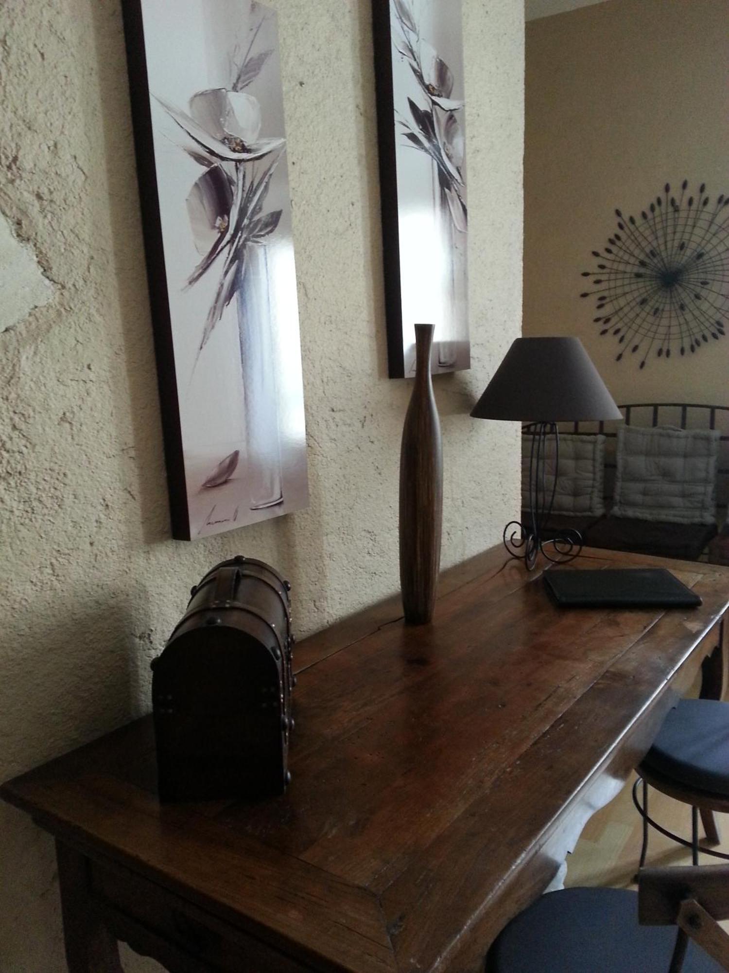 L' Oustaloun Hotel Maussane les Alpilles Bilik gambar